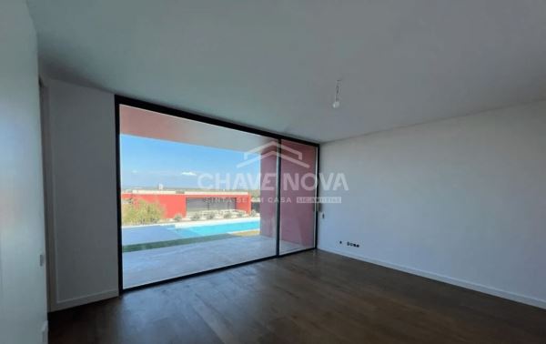 Moradia V 3 com piscina em condomínio de Luxo no Resort Bom Sucesso Óbidos