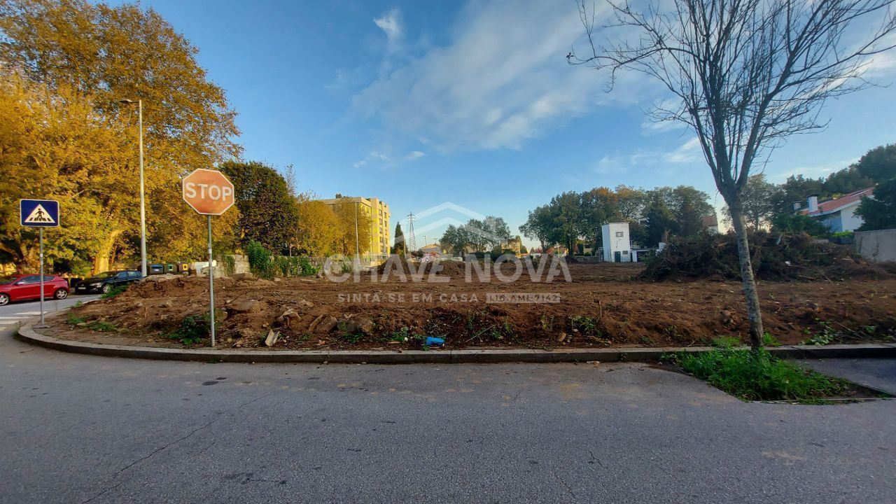 Loja para Venda em São Mamede de Infesta e Senhora da Hora