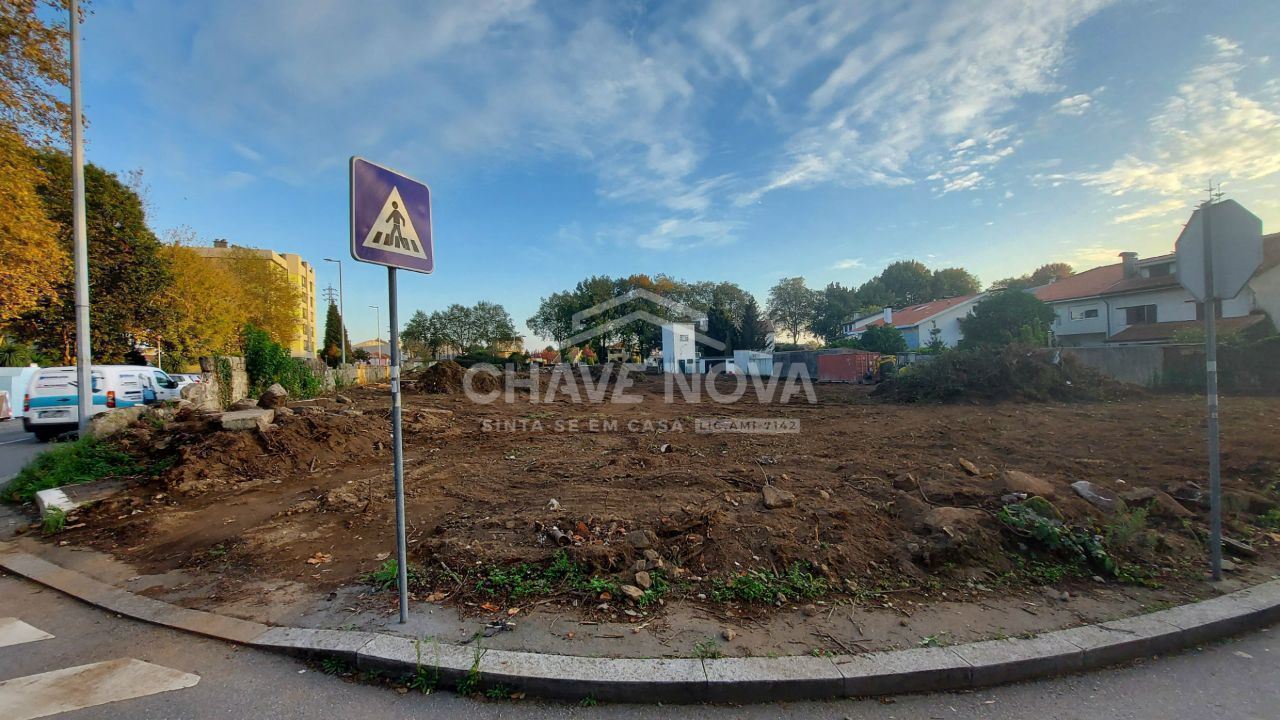 Loja para Venda em São Mamede de Infesta e Senhora da Hora