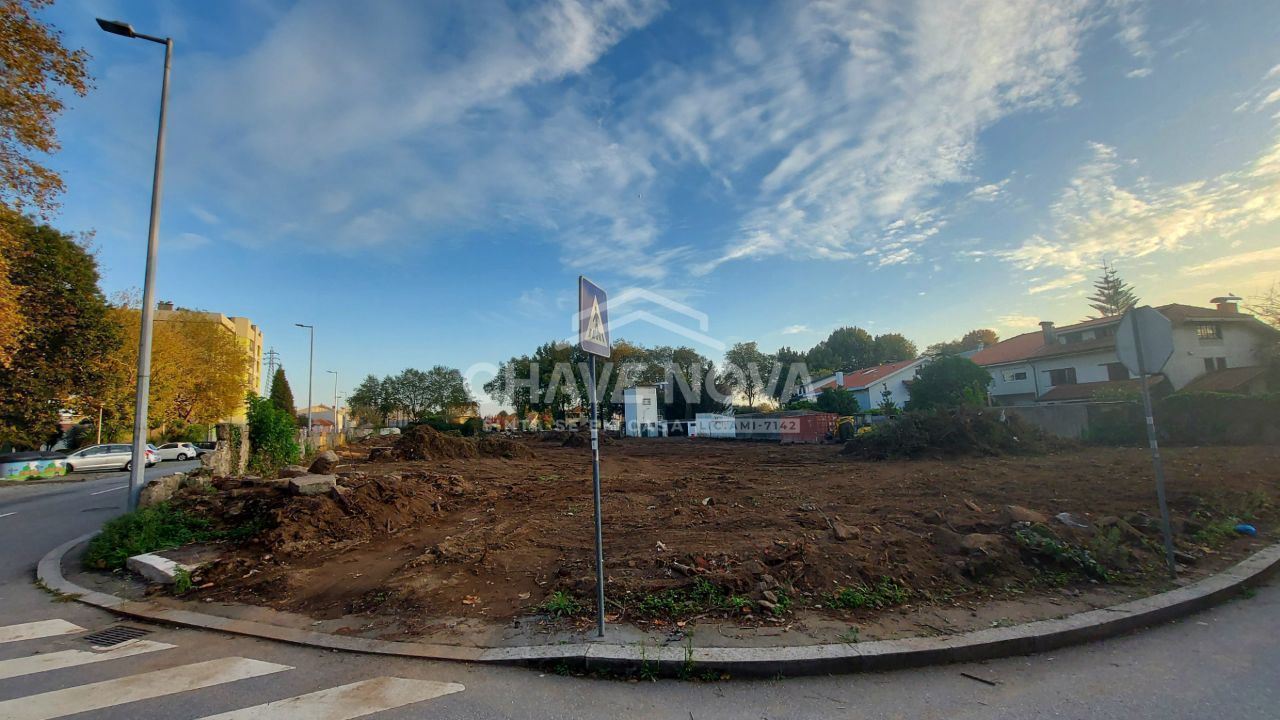 Loja para Venda em São Mamede de Infesta e Senhora da Hora