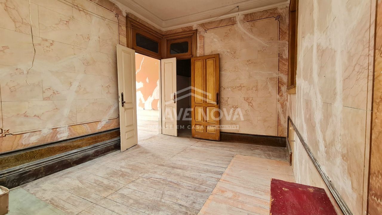 Prédio para Venda em Custóias, Leça do Balio e Guifões