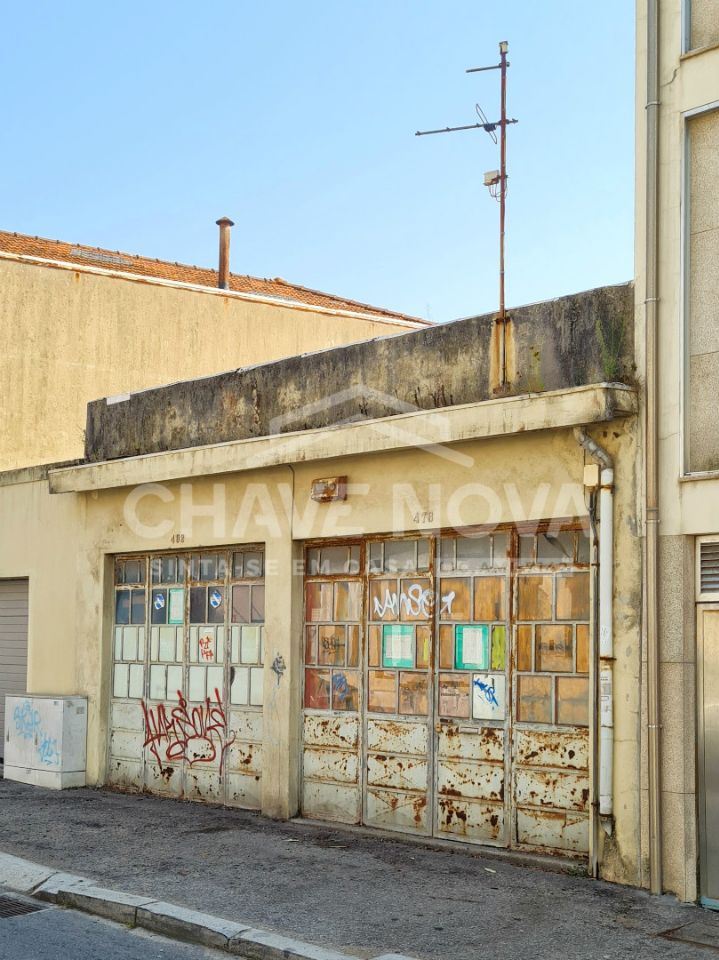 Prédio para Venda em Custóias, Leça do Balio e Guifões