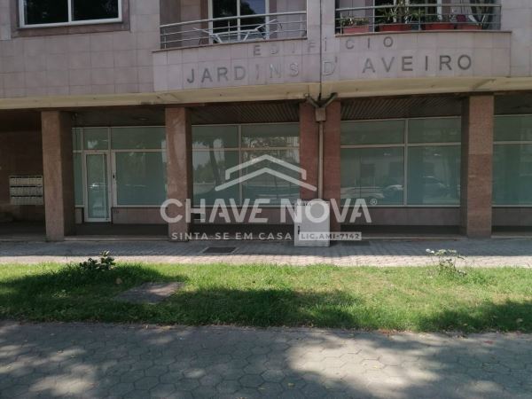 Duas Lojas,  no centro da cidade de Aveiro 