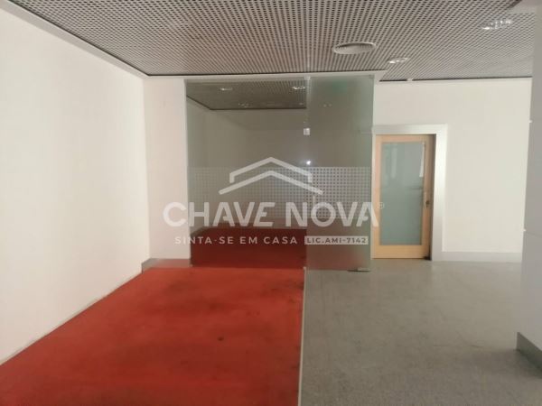 Duas Lojas,  no centro da cidade de Aveiro 