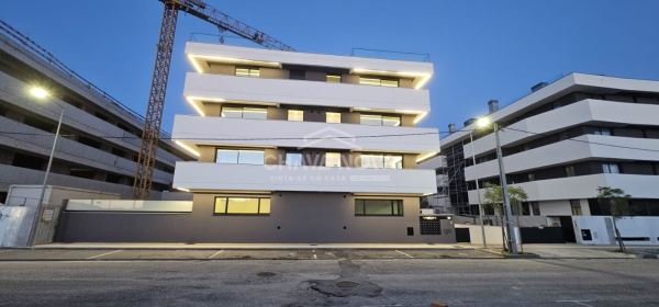 Apartamento T2 Duplex Moderno no Edif Vision Agras (perto da A25)
