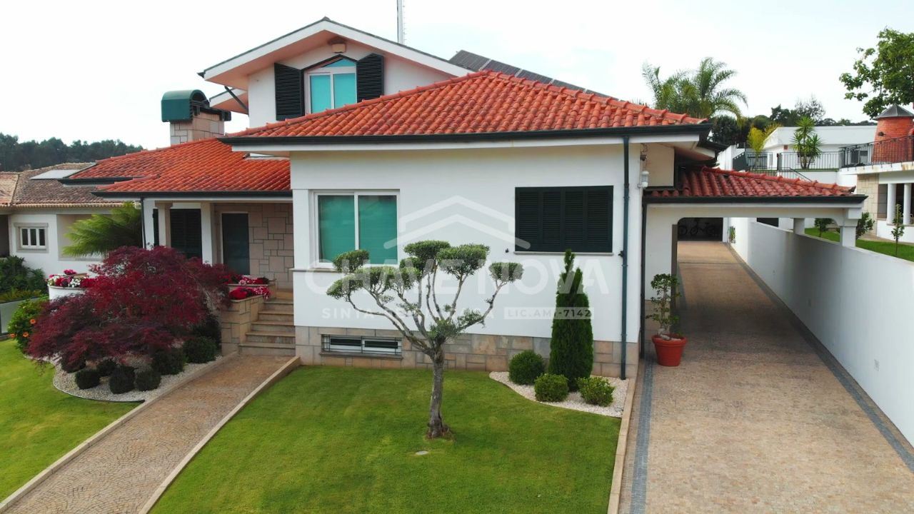 Moradia T4 para Venda em Gondomar (São Cosme), Valbom e Jovim