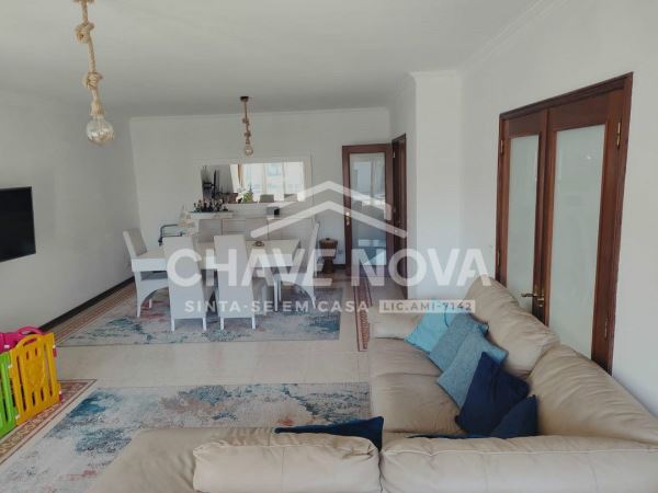 Moradia em Banda V5 - Arcozelo (Praia Aguda 100mts)