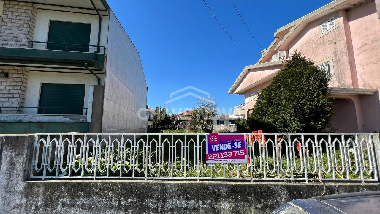 Terreno para Venda em Castêlo da Maia