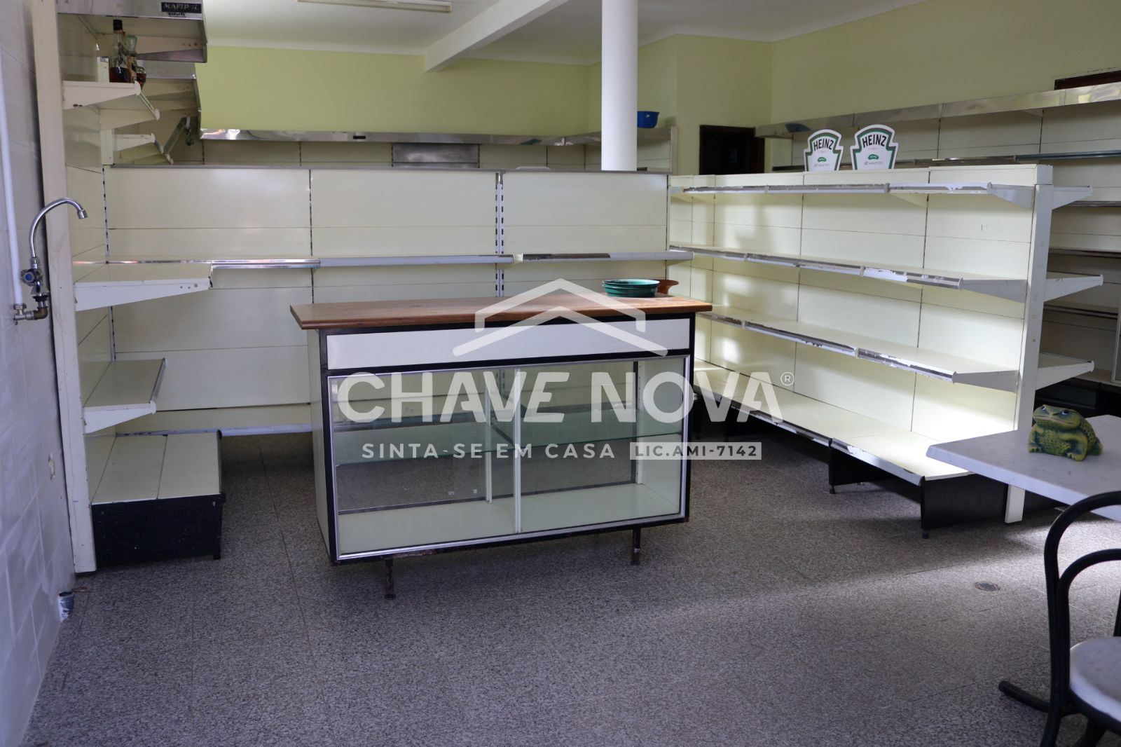 Loja para Arrendamento em Requeixo, Nossa Senhora de Fátima e Nariz Foto 13