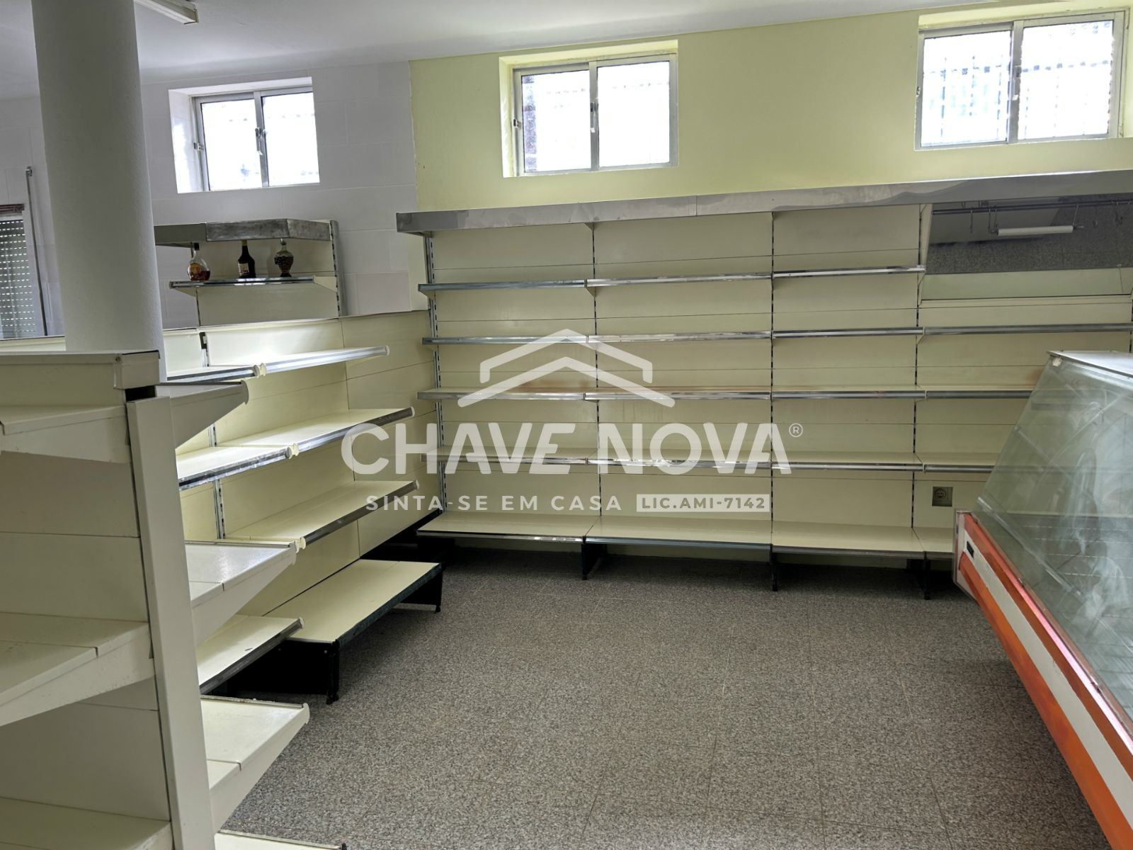 Loja para Arrendamento em Requeixo, Nossa Senhora de Fátima e Nariz Foto 22