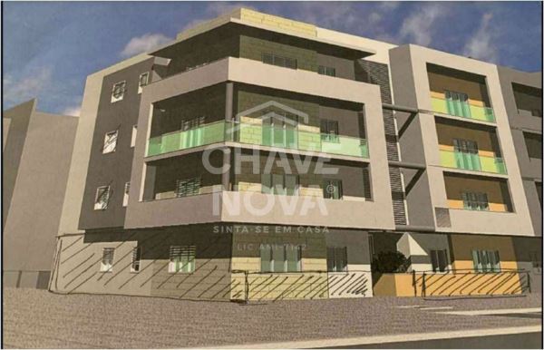  Excelente Apartamento de Tipologia T3 com Suite, Varanda e Box á venda em Setúbal 