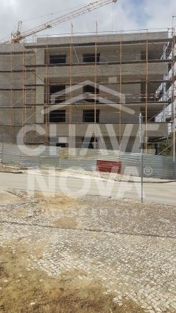  Excelente Apartamento de Tipologia T3 com Suite, Varanda e Box á venda em Setúbal 