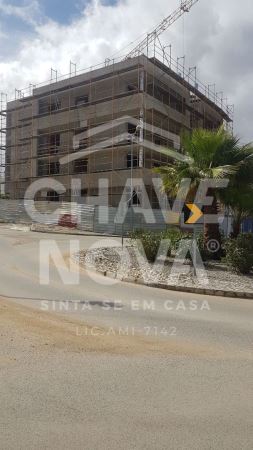  Excelente Apartamento de Tipologia T3 com Suite, Varanda e Box á venda em Setúbal 