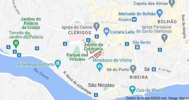 Prédio na zona Histórica do Porto