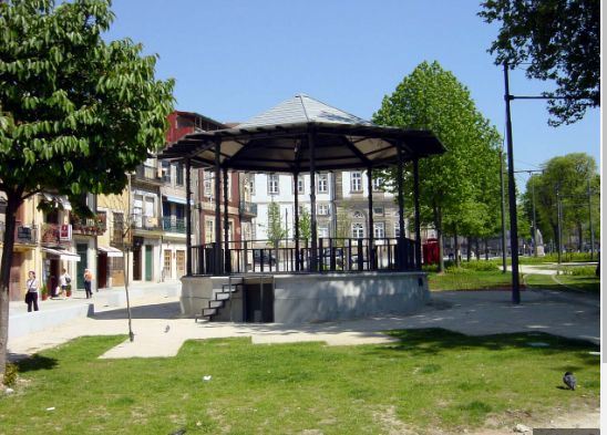 Prédio na zona Histórica do Porto