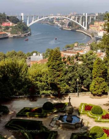 Prédio na zona Histórica do Porto