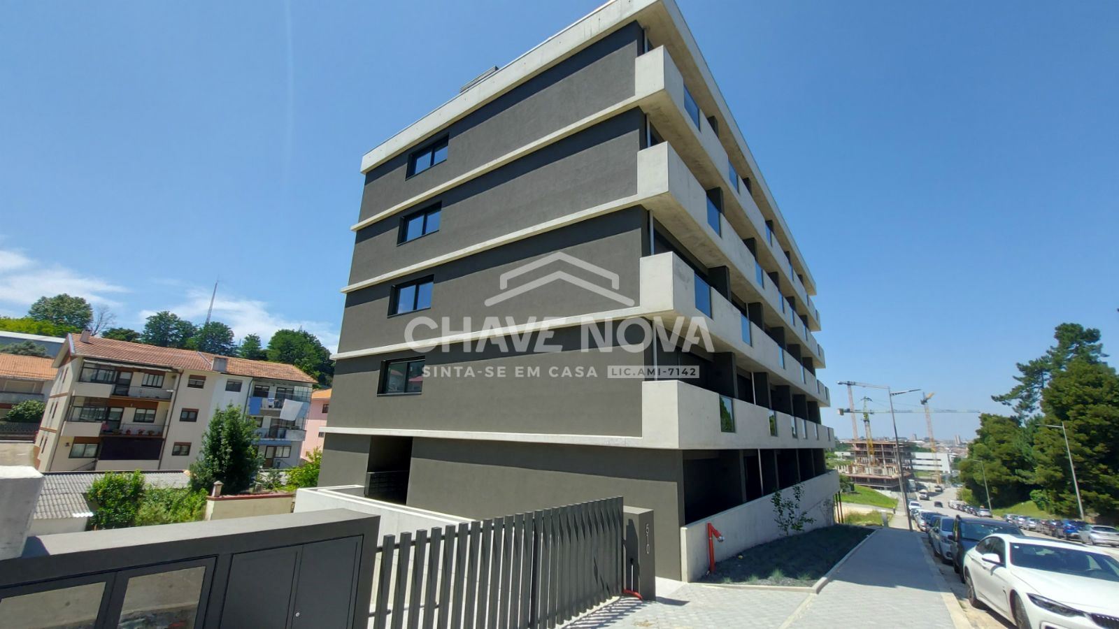 Apartamento T0 para Venda em Oliveira do Douro Foto 4