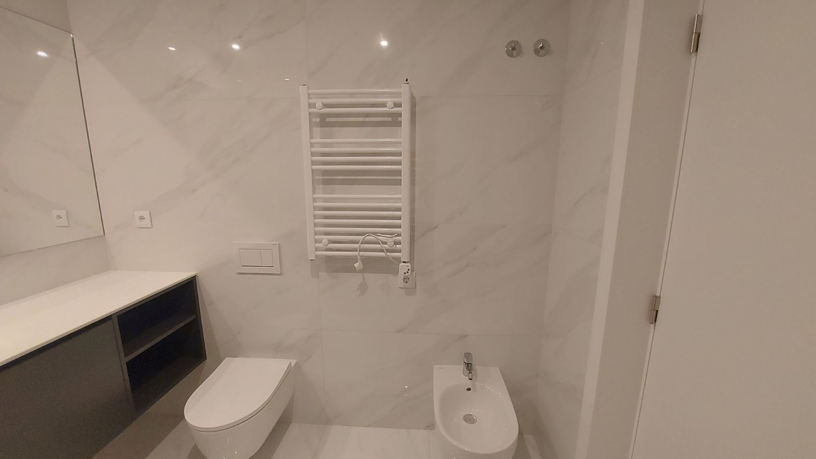 Apartamento T0 para Venda em Oliveira do Douro Foto 11