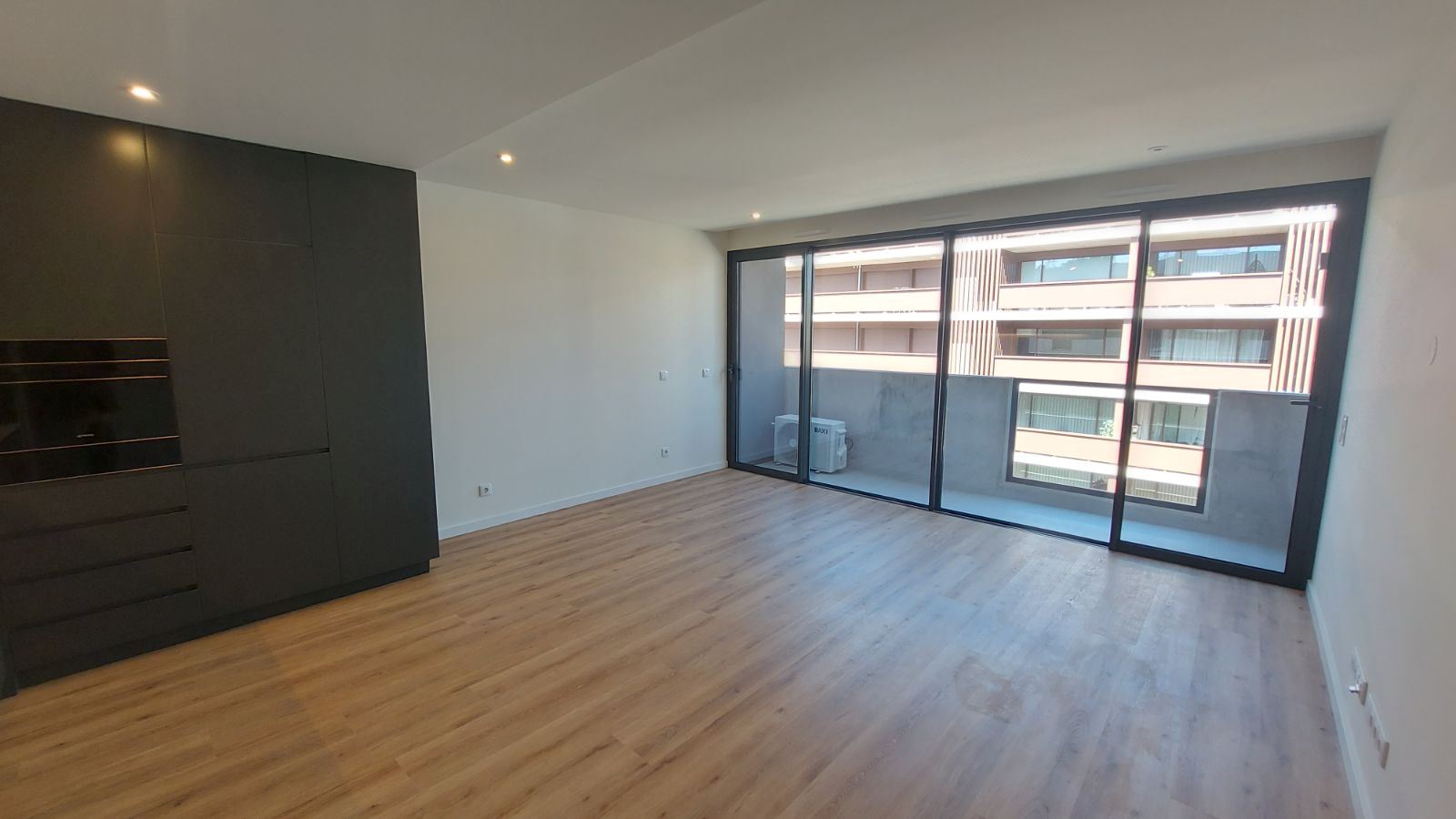 Apartamento T0 para Venda em Oliveira do Douro Foto 13