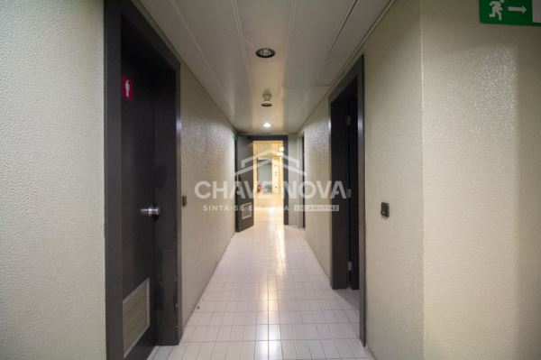 Estabelecimento Comercial de 2 frentes com 2 pisos na Avenida da Boavista