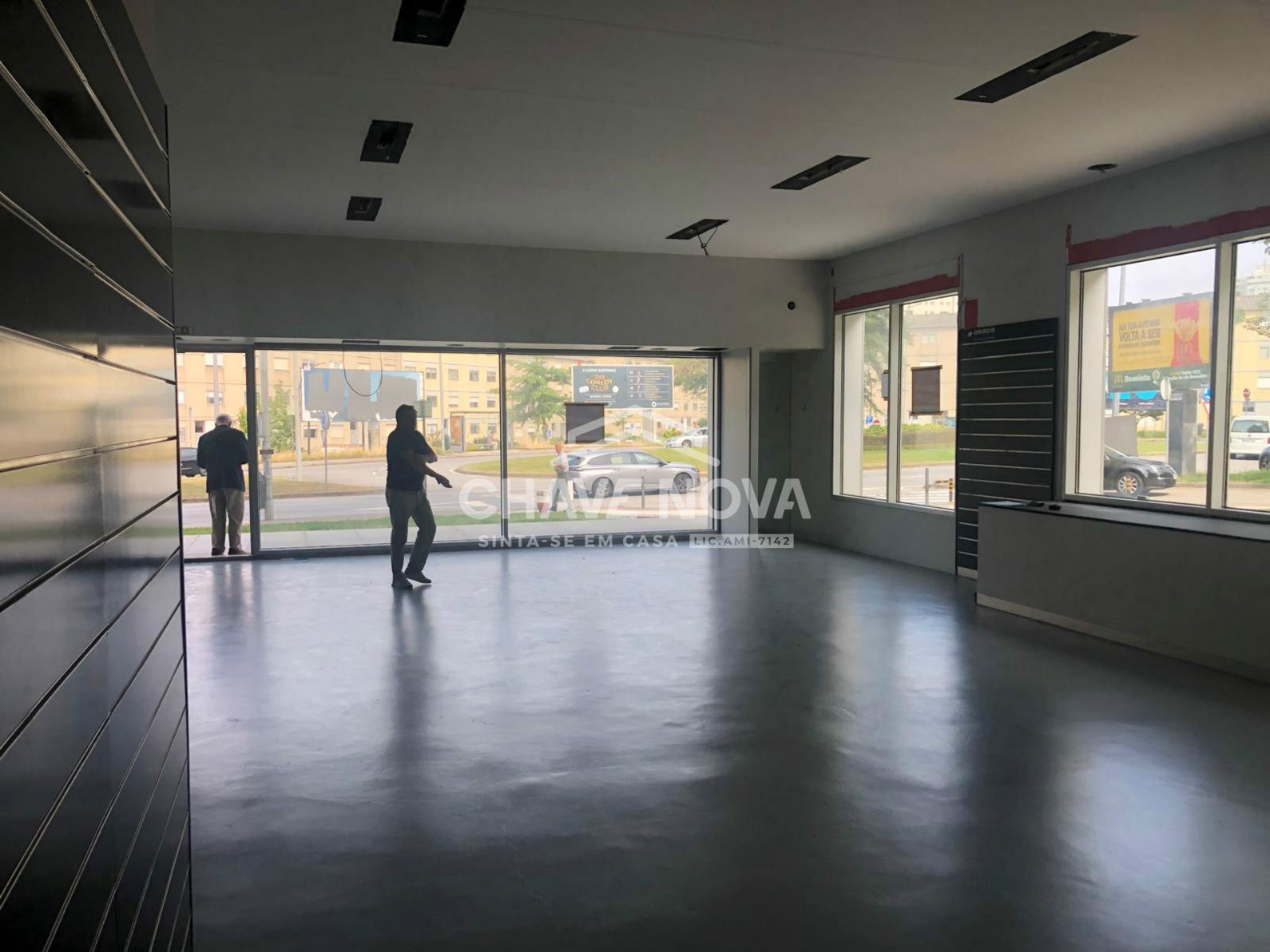 Loja para Arrendamento em Lordelo do Ouro e Massarelos Foto 7