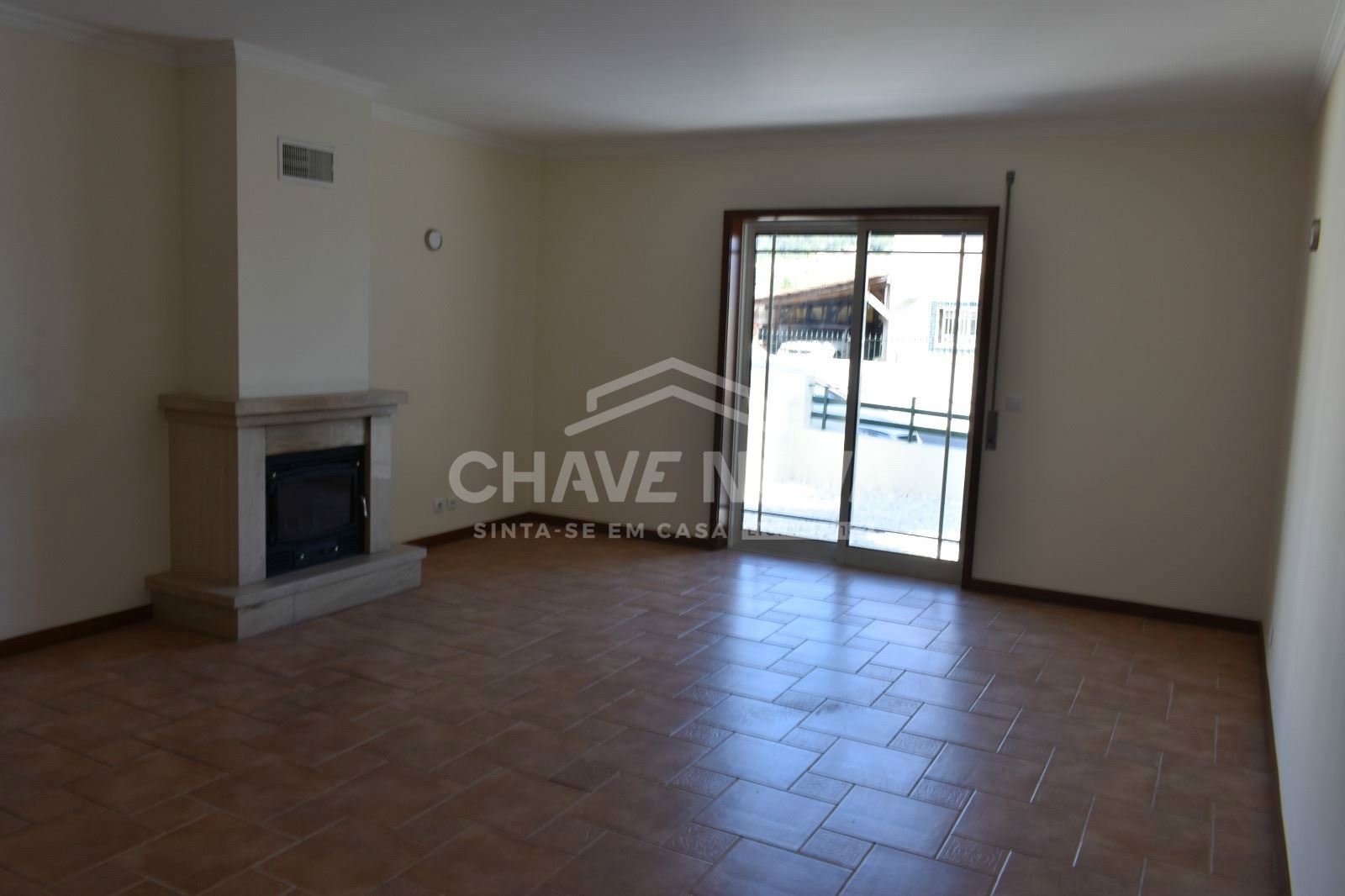 Moradia T3 para Venda em Branca