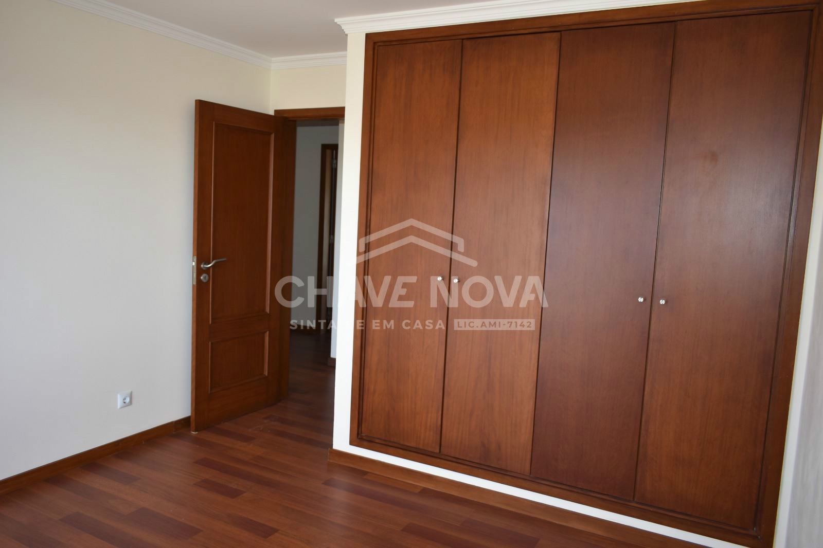 Moradia T3 para Venda em Branca