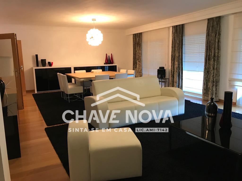 Apartamento T5 venda  com vista mar, na Madalena Vila Nova Gaia 
