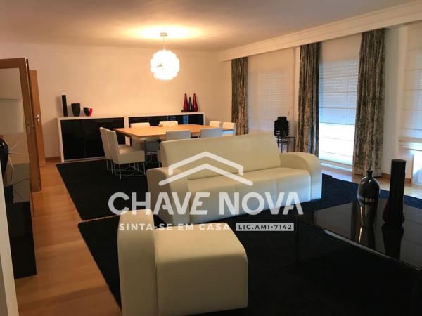 Apartamento T5 venda  com vista mar, na Madalena Vila Nova Gaia 