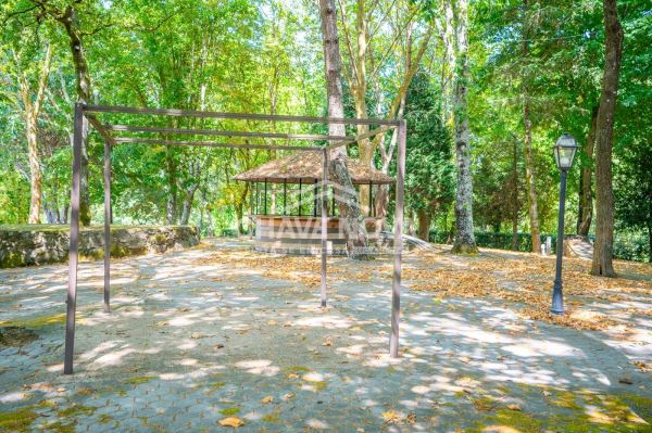 Quinta com duas Habitações independentes e espaço de eventos com 43000.00M2 - Paredes - Porto