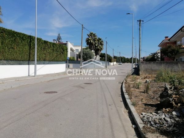 Land for sale in Vila Nova de Gaia, Portugal — €65,000