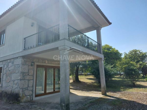 Quinta c/ terreno de 17.880mtrs2 | Arcos de Valdevez 