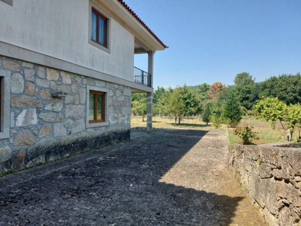 Quinta c/ terreno de 17.880mtrs2 | Arcos de Valdevez 