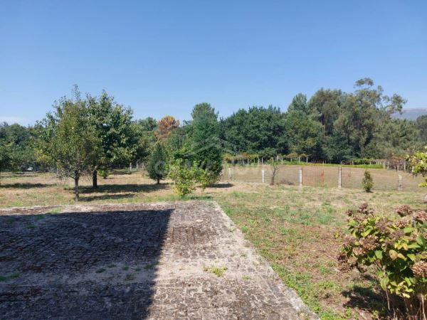Quinta c/ terreno de 17.880mtrs2 | Arcos de Valdevez 