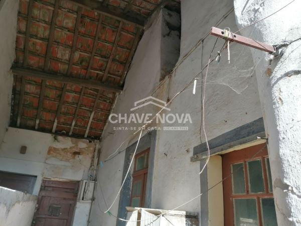 Moradia para Reconstrução em Espinho