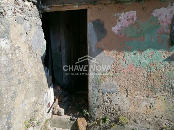 Moradia para Reconstrução em Espinho