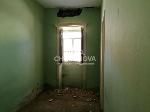 Moradia para Reconstrução em Espinho