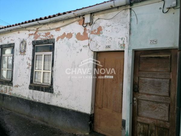 Moradia para Reconstrução em Espinho