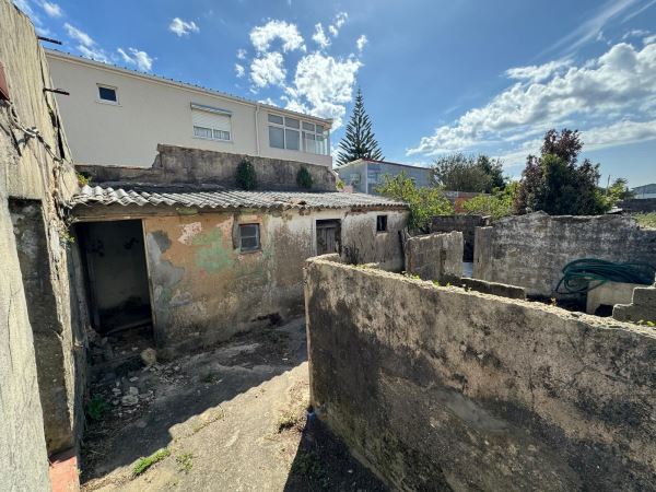 Moradia para Reconstrução em Espinho