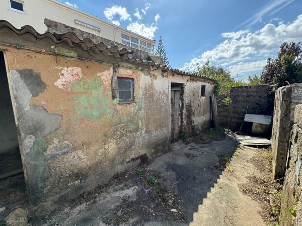 Moradia para Reconstrução em Espinho