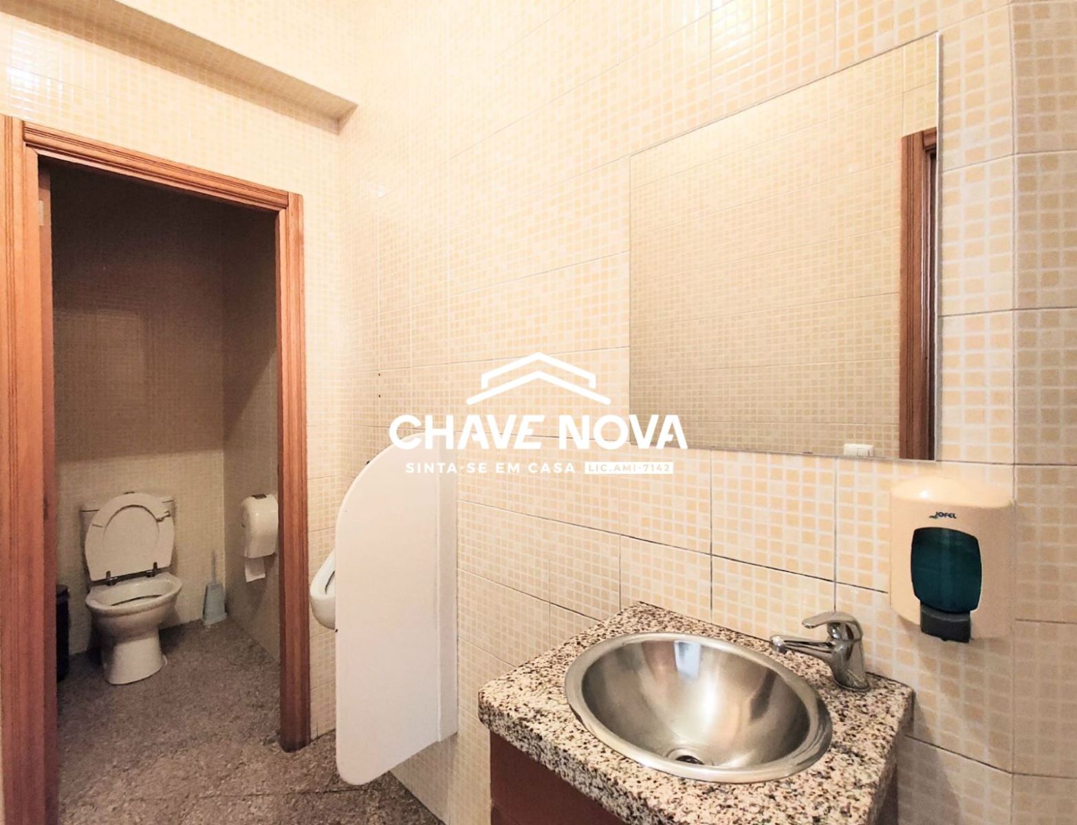 Loja para Trespasse em São Miguel do Souto e Mosteirô