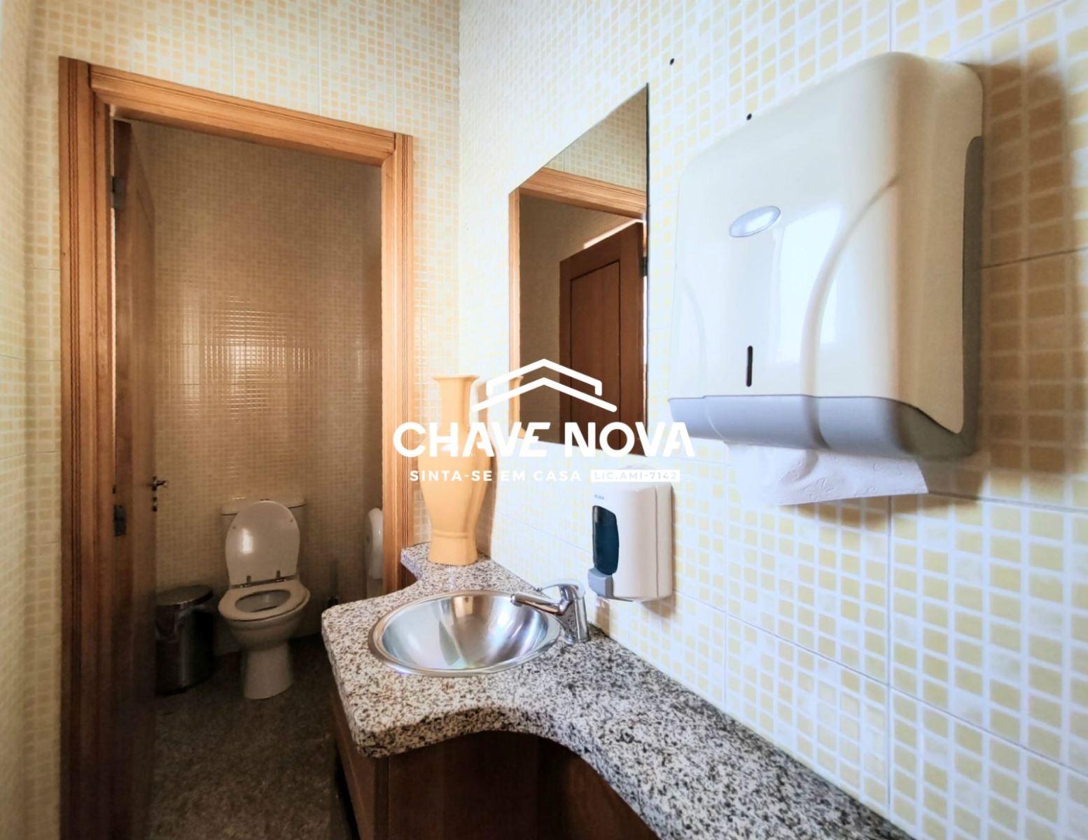 Loja para Trespasse em São Miguel do Souto e Mosteirô