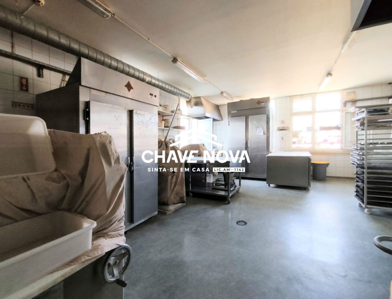 Loja para Trespasse em São Miguel do Souto e Mosteirô