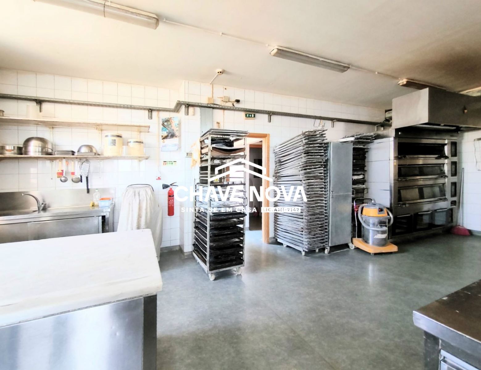 Loja para Trespasse em São Miguel do Souto e Mosteirô