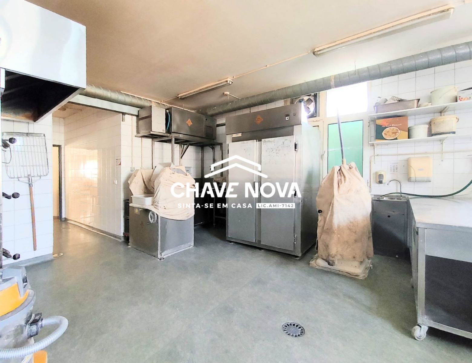 Loja para Trespasse em São Miguel do Souto e Mosteirô