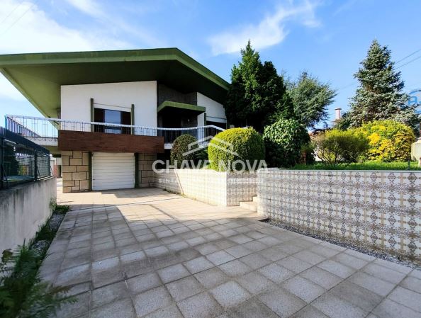 Moradia isolada T3 para venda em Lourosa