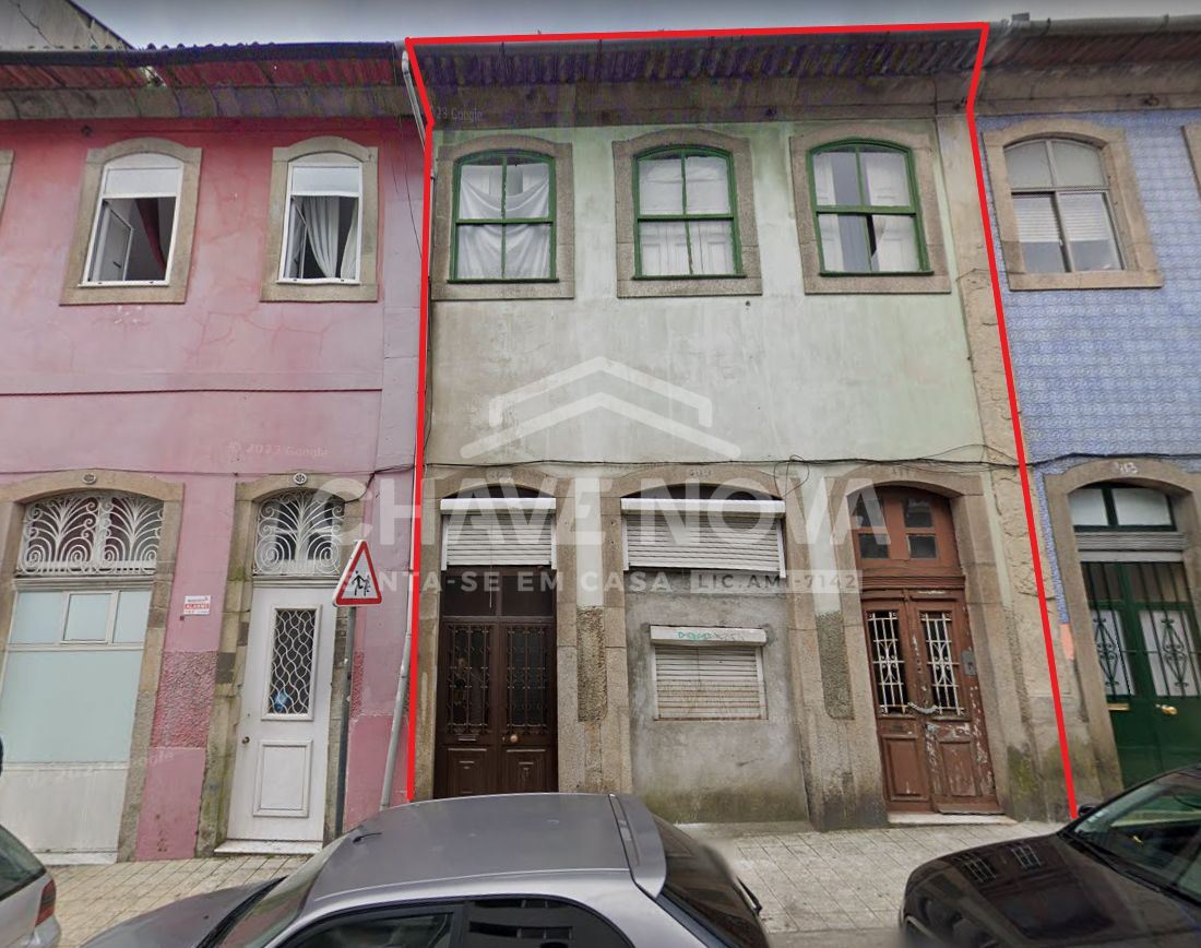 Prédio para Recuperar em Plena Rua da Alegria, Porto