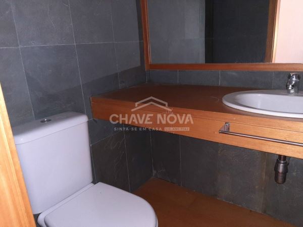 T3 com garagem e arrumos ao Amial