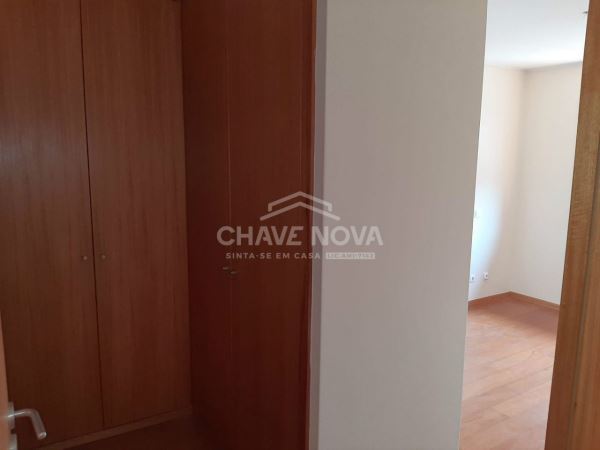 T3 com garagem e arrumos ao Amial