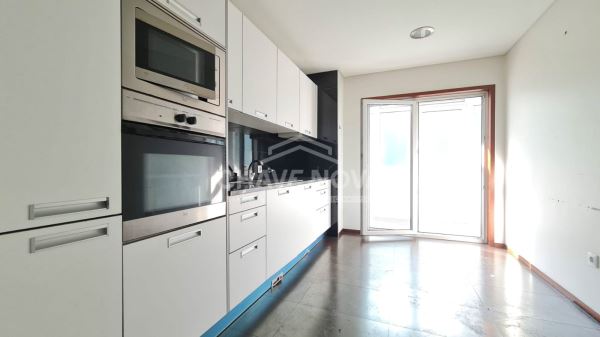 Apartamento T2 c/ lugar de garagem - Bonfim, Porto